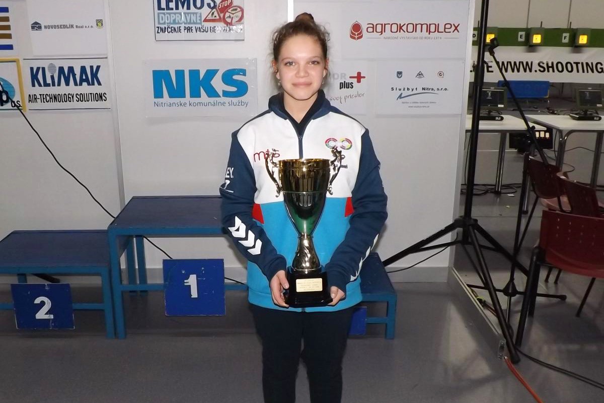 Srpskim juniorima zlato i srebro za kraj turnira u Njitri